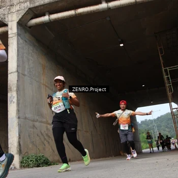 Runner Photo 8888850