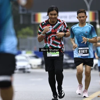 Runner Photo 8888861