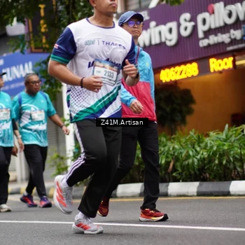 Runner Photo 8888870