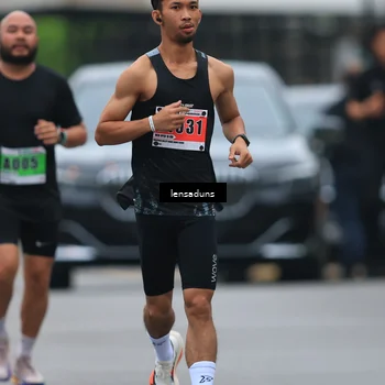 Runner Photo 8888901