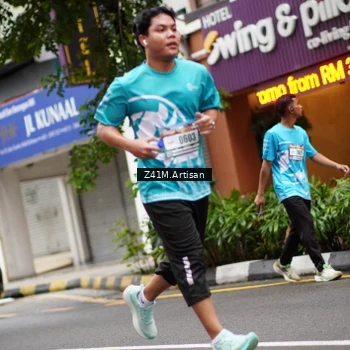 Runner Photo 8888974