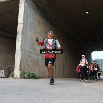 Runner Photo 8888977