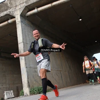 Runner Photo 8889393