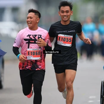 Runner Photo 8889469