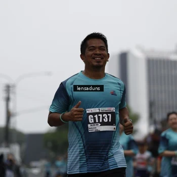 Runner Photo 8889483