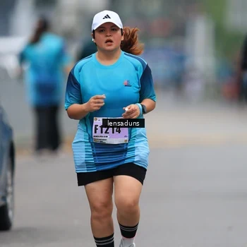 Runner Photo 8889555