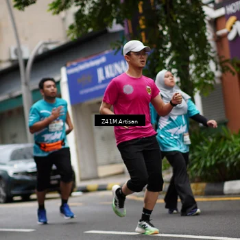 Runner Photo 8890059