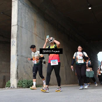 Runner Photo 8890083