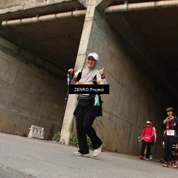 Runner Photo 8890089