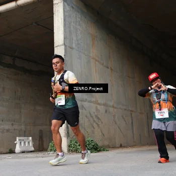 Runner Photo 8890154
