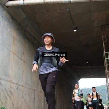 Runner Photo 8890372