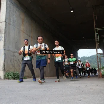 Runner Photo 8890392