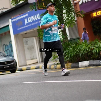 Runner Photo 8890423