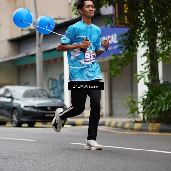 Runner Photo 8890501