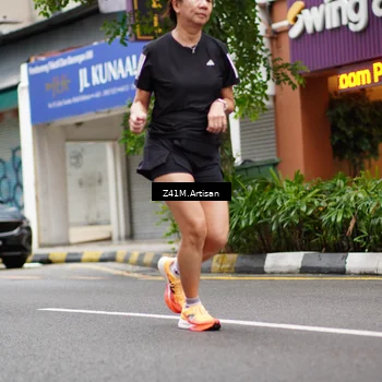 Runner Photo 8890502