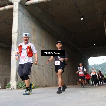 Runner Photo 8890508