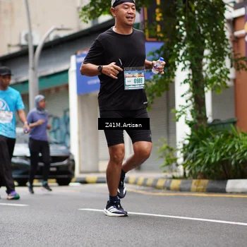 Runner Photo 8890540