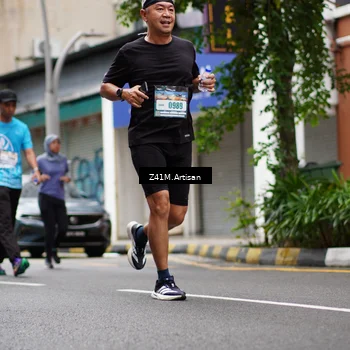 Runner Photo 8890544