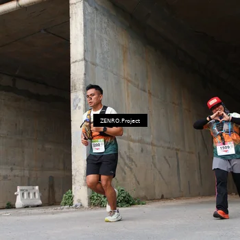 Runner Photo 8890576