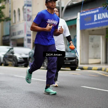 Runner Photo 8890749