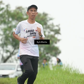 Runner Photo 8890844