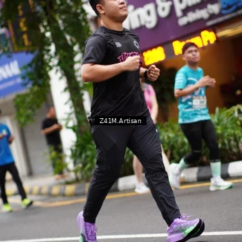 Runner Photo 8890964