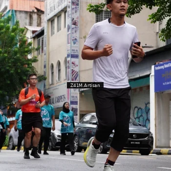 Runner Photo 8892153