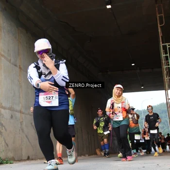 Runner Photo 8892685