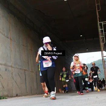 Runner Photo 8892860