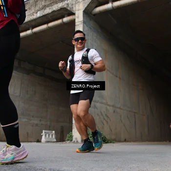 Runner Photo 8893012