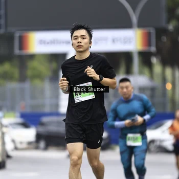 Runner Photo 8893098