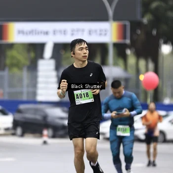 Runner Photo 8893102