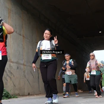 Runner Photo 8893193
