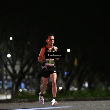 Runner Photo 8893267