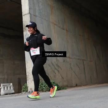 Runner Photo 8893318