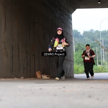 Runner Photo 8893404