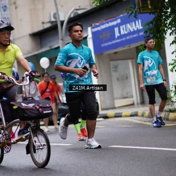Runner Photo 8893478