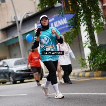 Runner Photo 8893499