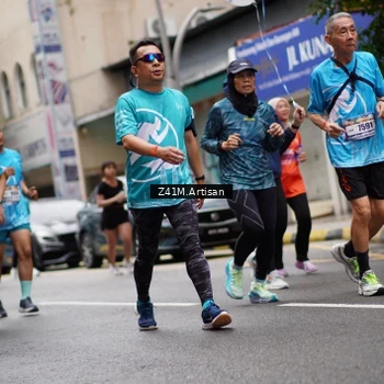 Runner Photo 8893524