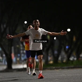 Runner Photo 8893530