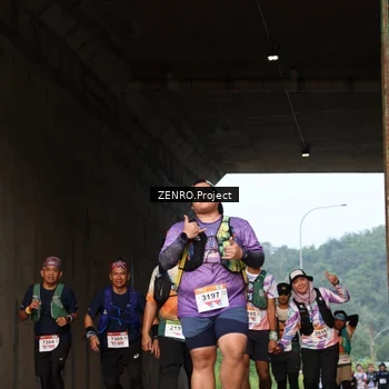 Runner Photo 8893610