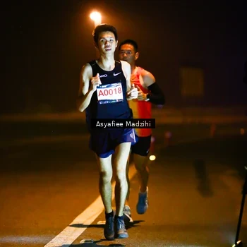 Runner Photo 8893678