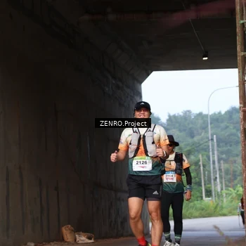 Runner Photo 8893844