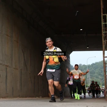 Runner Photo 8893944