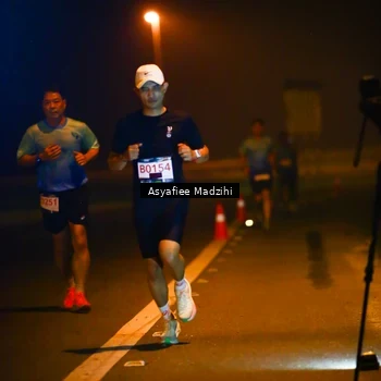 Runner Photo 8894257
