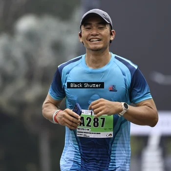 Runner Photo 8894657