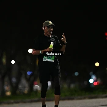 Runner Photo 8894756