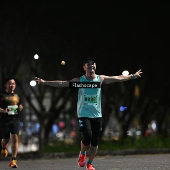 Runner Photo 8894820