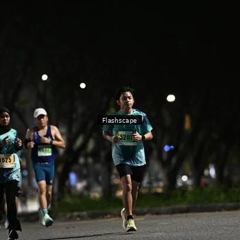 Runner Photo 8895271