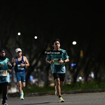 Runner Photo 8895276